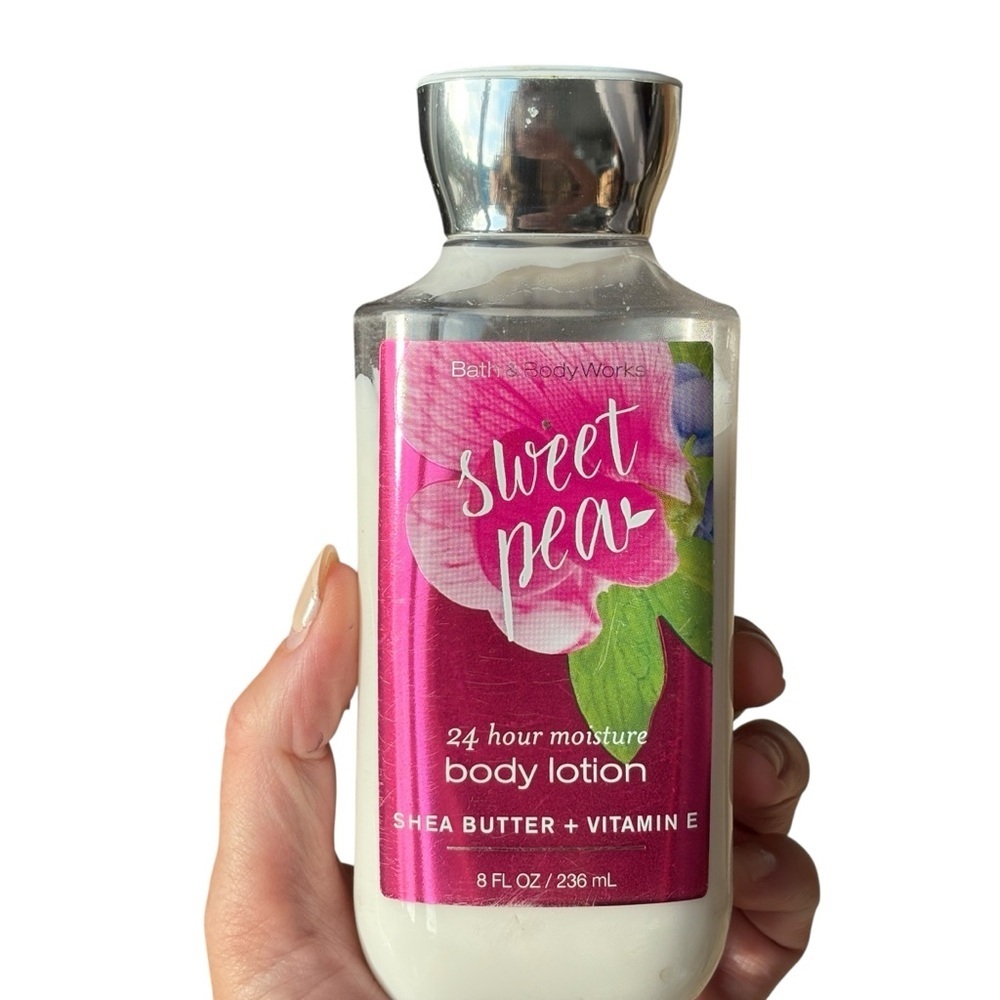 Bath & Body Works Sweet Pea Body Lotion 8 oz 24 Hour Moisture Shea Butter